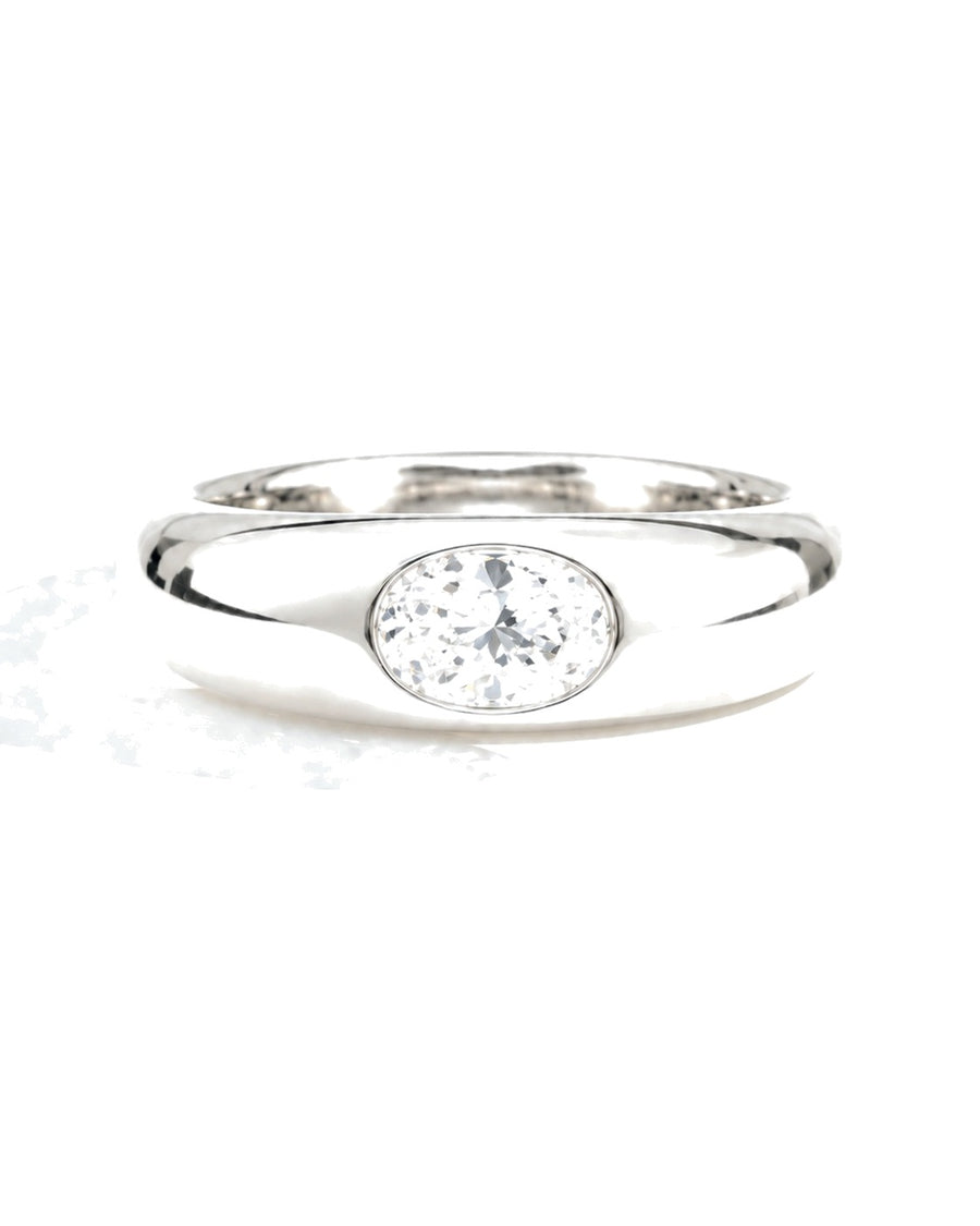 The Lune — Oval Flush-Set Wedding Band